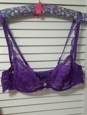 Vintage Victoria's Secret Purple Lace Underwire Bra